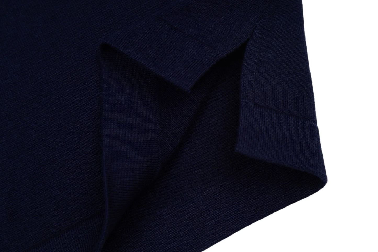 260323 New top-quality, flawlessly crafted bellflower embroidery wool-polyester POLO